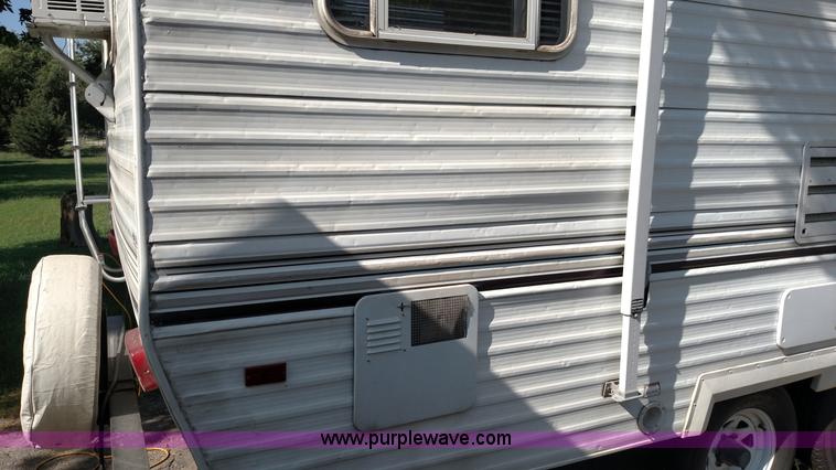 image for item K1017 2000 Shasta Phoenix 269 camper