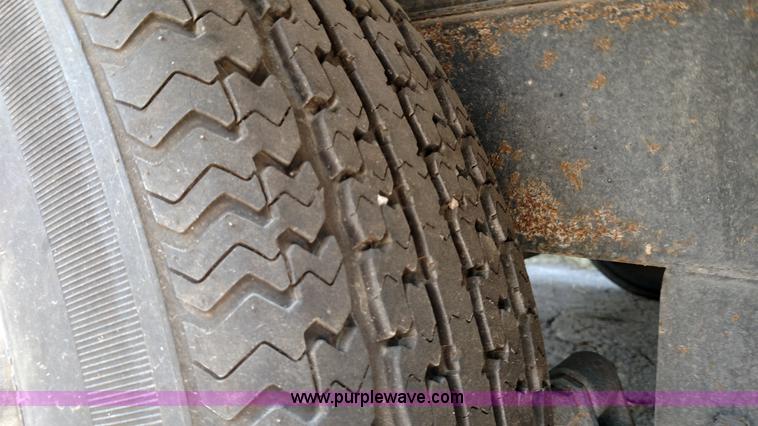 image for item K1017 2000 Shasta Phoenix 269 camper