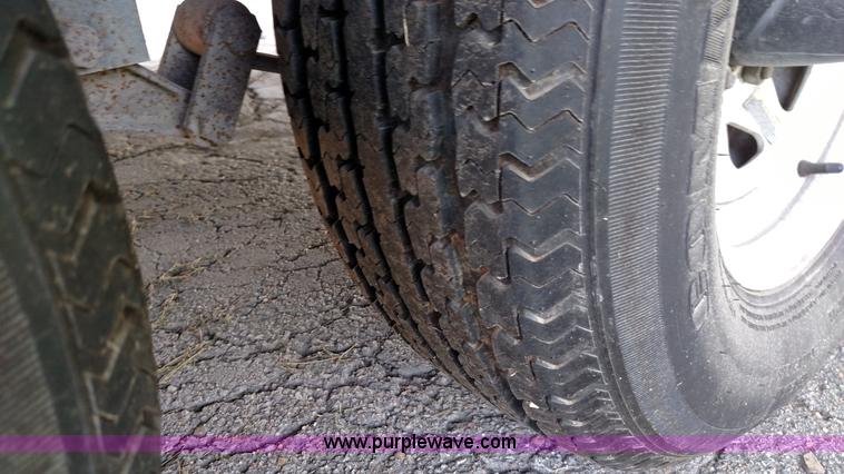 image for item K1017 2000 Shasta Phoenix 269 camper