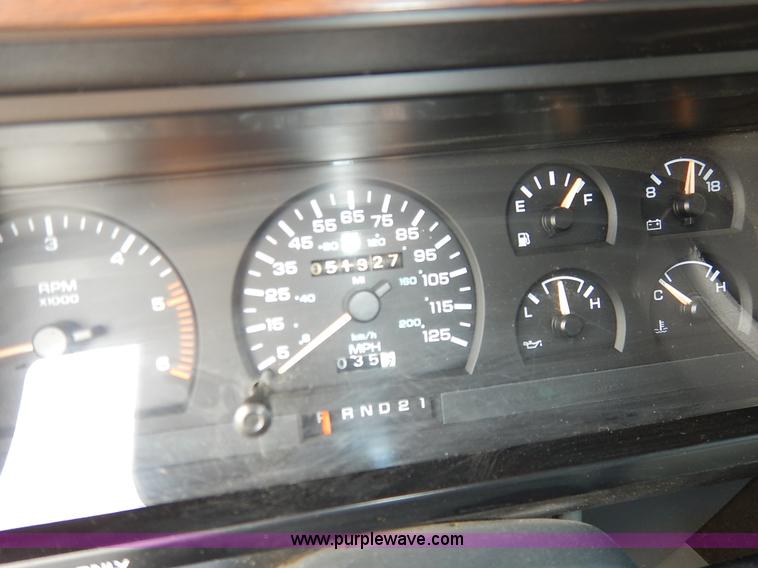 image for item K1524 1992 Dodge Dakota LE Club Cab pickup truck