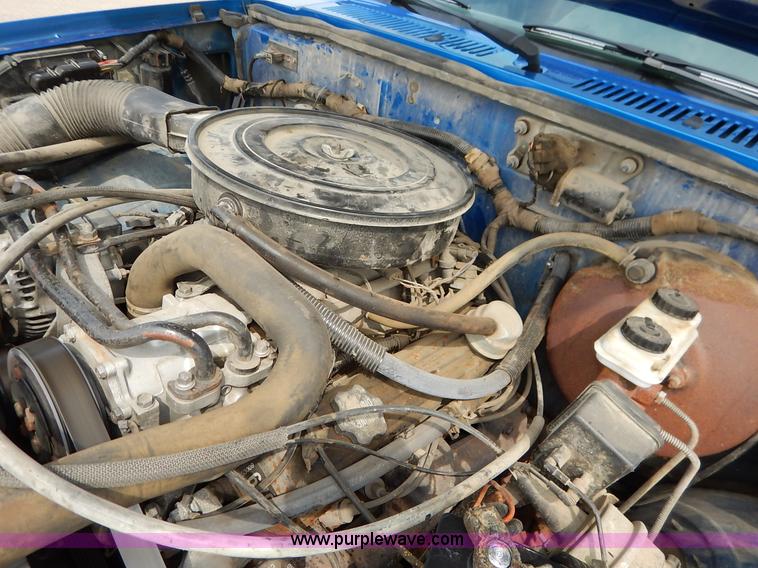 image for item K1524 1992 Dodge Dakota LE Club Cab pickup truck