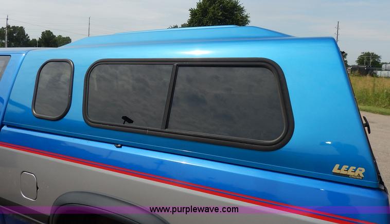 image for item K1524 1992 Dodge Dakota LE Club Cab pickup truck