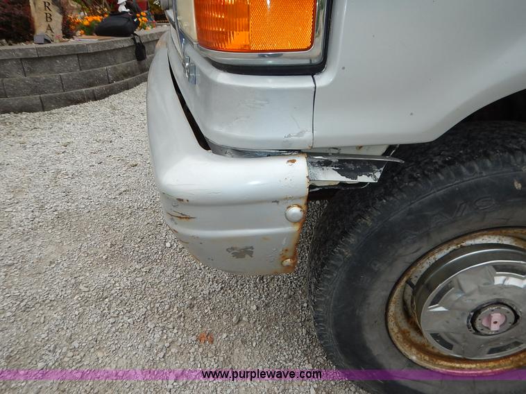 image for item K1538 1988 Ford F250 XLT Lariat flatbed pickup truck