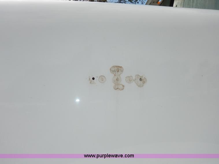 image for item K1541 1994 Peterbilt 377 truck cab and chassis