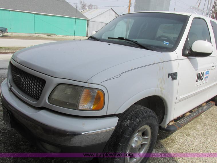 image for item K2049 1999 Ford F150 SuperCab pickup truck