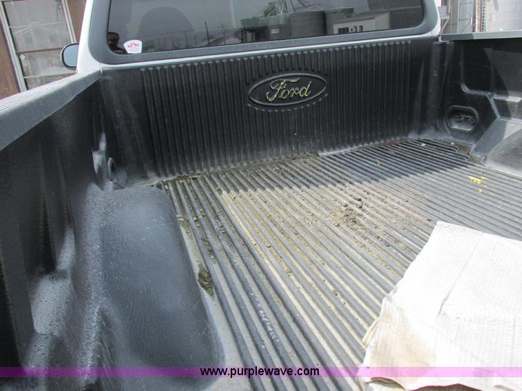 image for item K2049 1999 Ford F150 SuperCab pickup truck