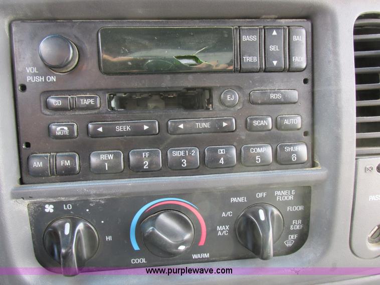 image for item K2049 1999 Ford F150 SuperCab pickup truck