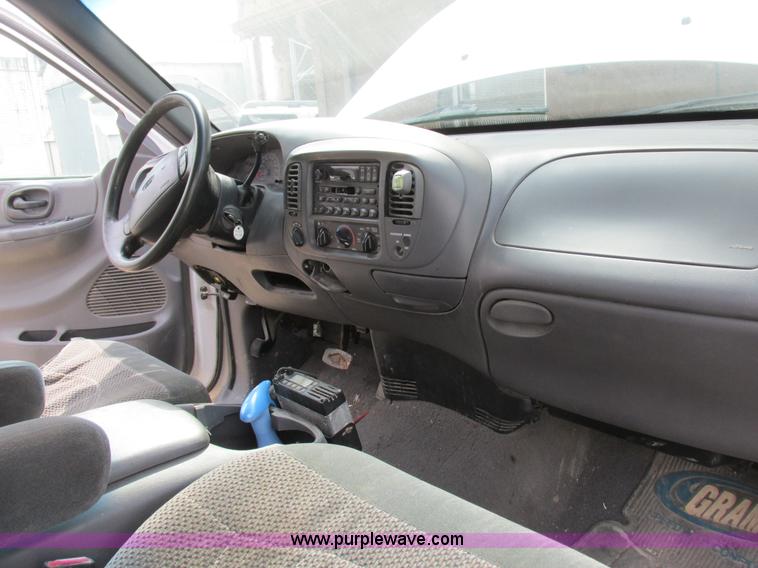 image for item K2049 1999 Ford F150 SuperCab pickup truck