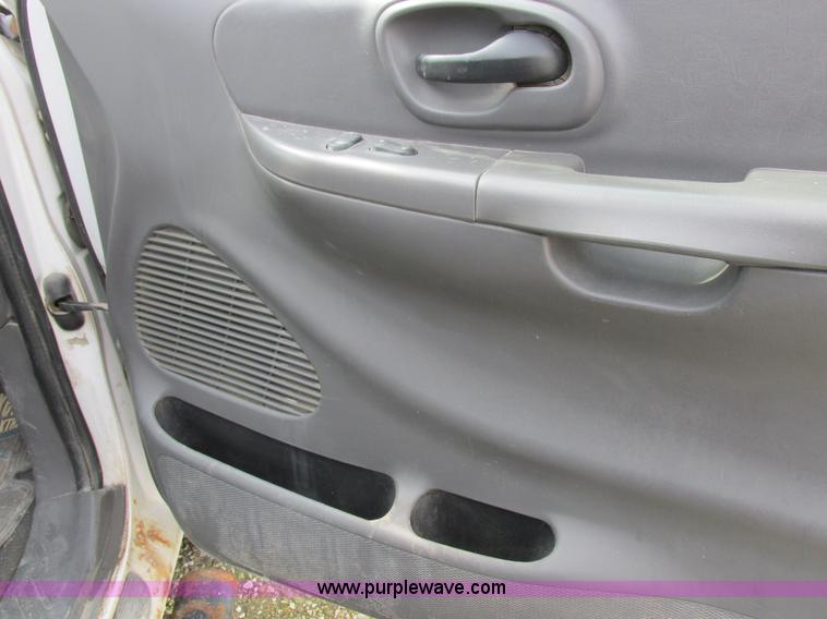 image for item K2049 1999 Ford F150 SuperCab pickup truck