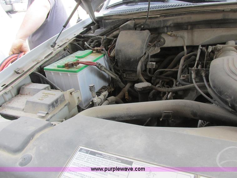 image for item K2049 1999 Ford F150 SuperCab pickup truck