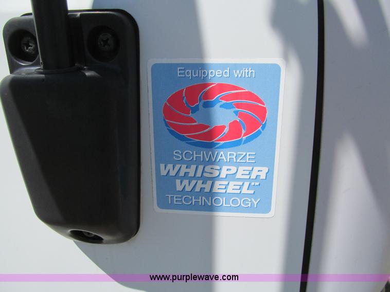 image for item K5737 2004 Schwarze S347I self-propelled sweeper