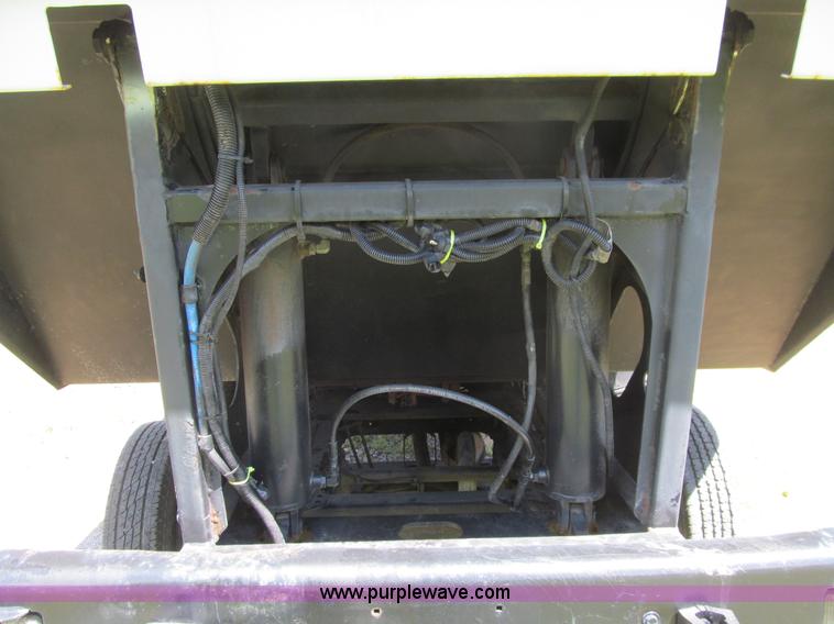 image for item K5737 2004 Schwarze S347I self-propelled sweeper