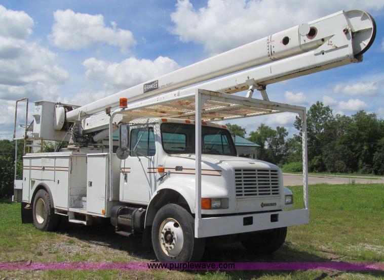 image for item K5738 1997 International 4700 bucket truck