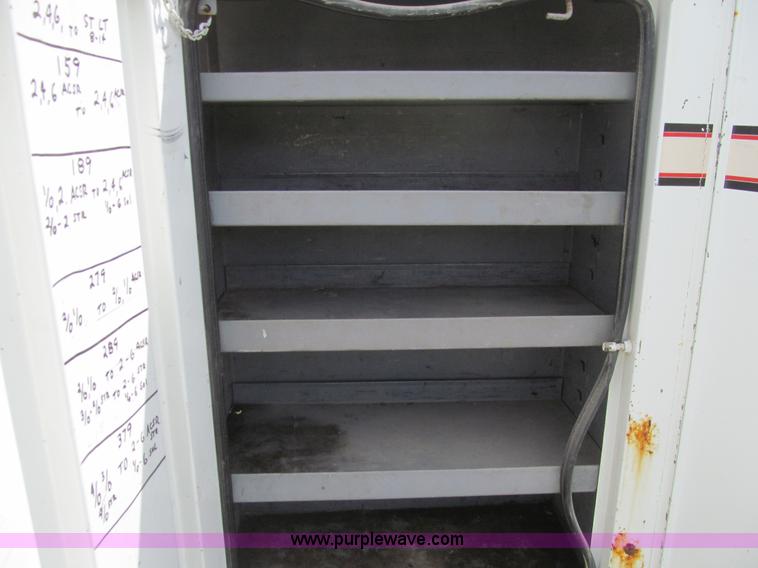 image for item K5738 1997 International 4700 bucket truck