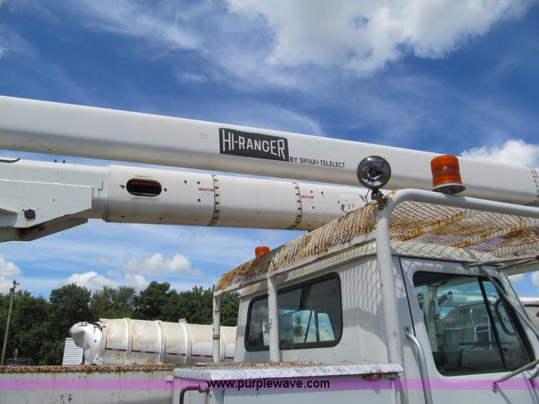 image for item K5738 1997 International 4700 bucket truck