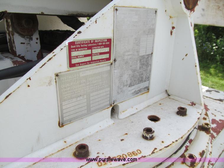 image for item K5738 1997 International 4700 bucket truck