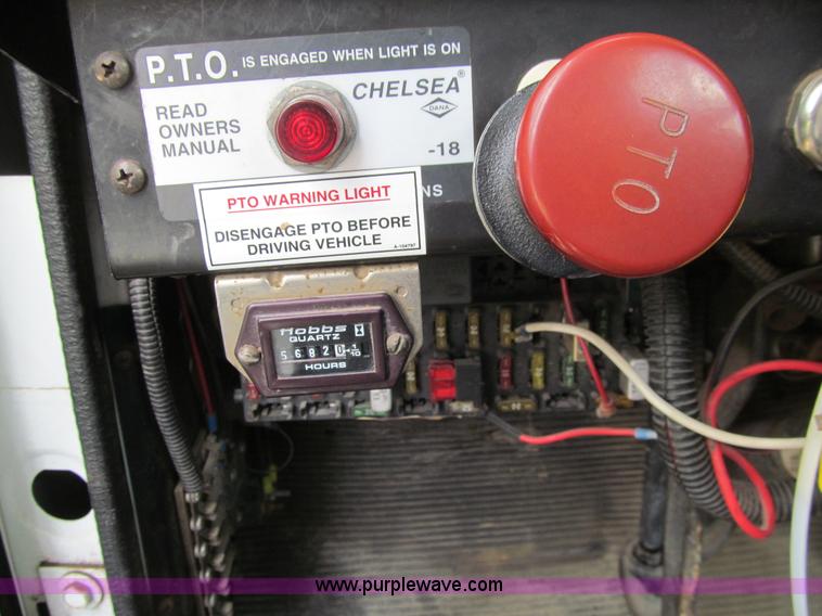 image for item K5738 1997 International 4700 bucket truck