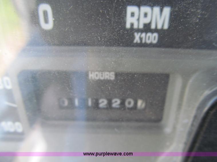 image for item K5738 1997 International 4700 bucket truck