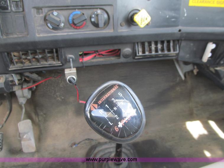 image for item K5738 1997 International 4700 bucket truck