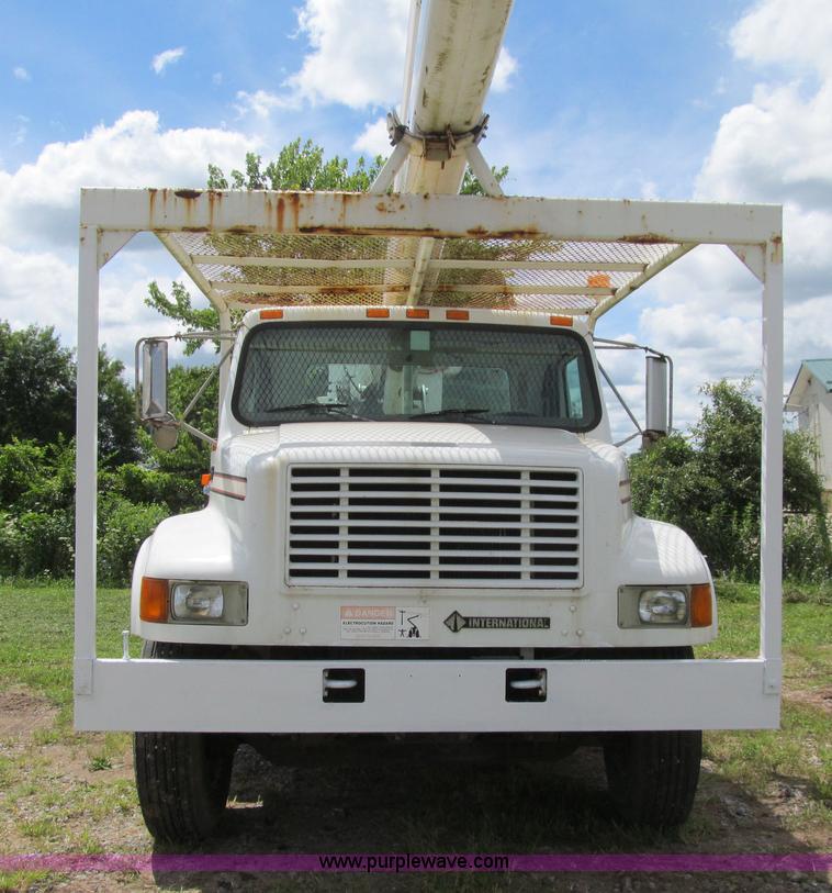 image for item K5739 2000 International 4700 bucket truck