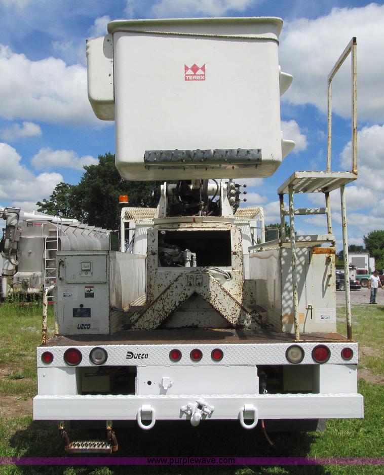 image for item K5739 2000 International 4700 bucket truck