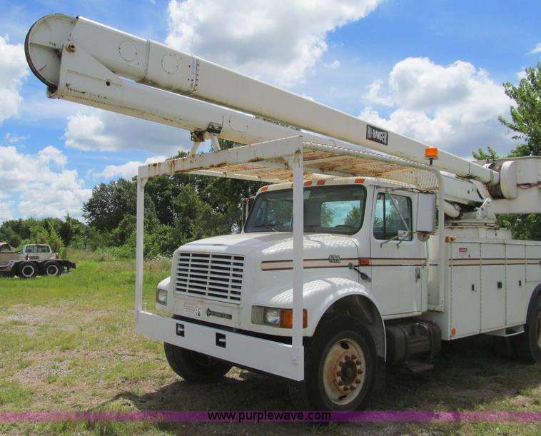 image for item K5739 2000 International 4700 bucket truck
