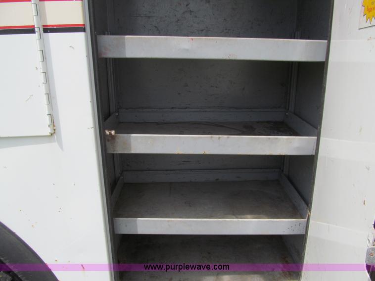 image for item K5739 2000 International 4700 bucket truck