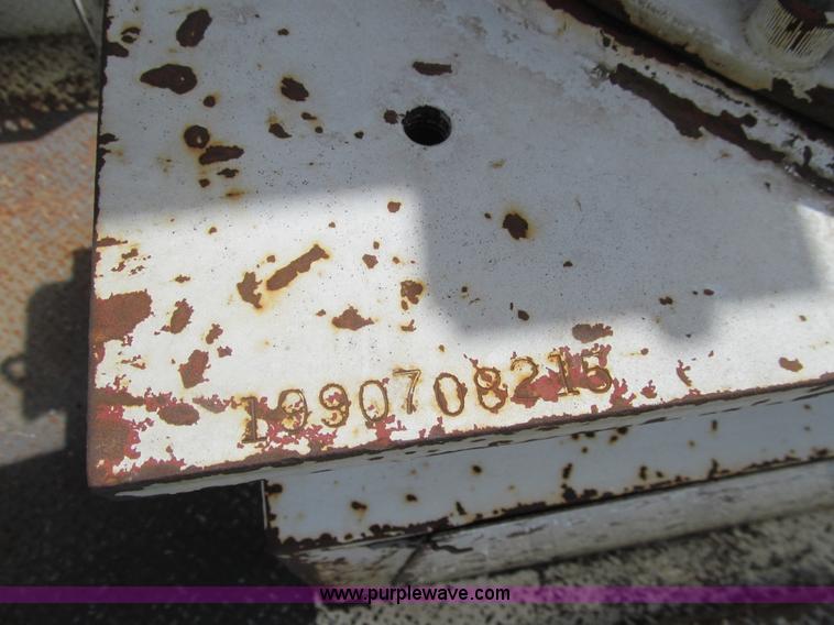 image for item K5739 2000 International 4700 bucket truck