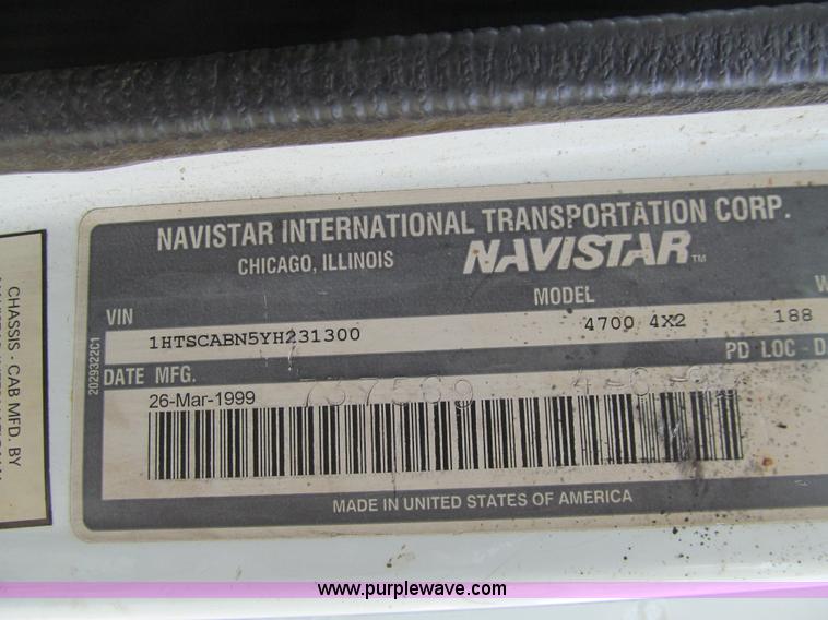 image for item K5739 2000 International 4700 bucket truck