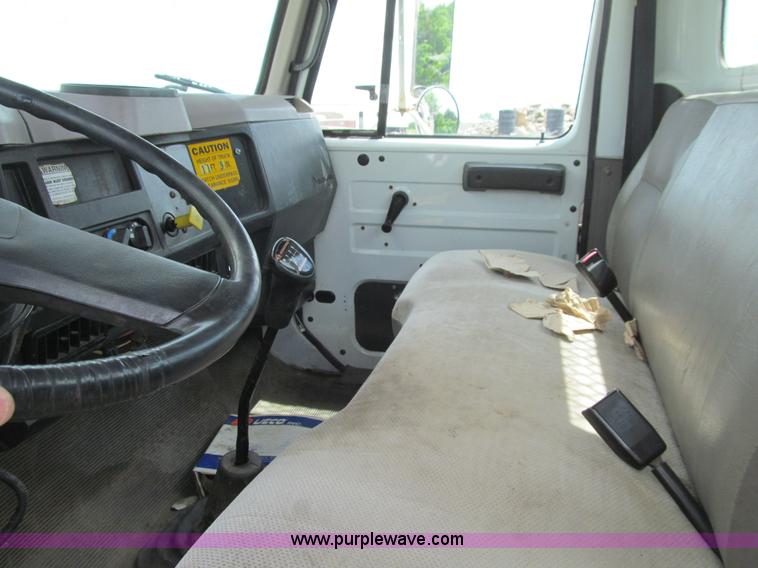 image for item K5739 2000 International 4700 bucket truck