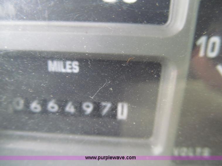 image for item K5739 2000 International 4700 bucket truck