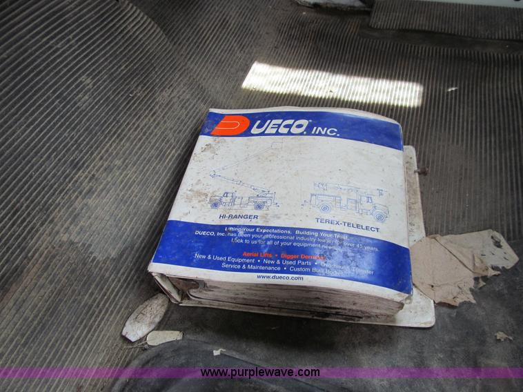 image for item K5739 2000 International 4700 bucket truck