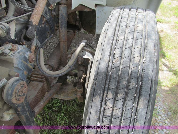 image for item K5739 2000 International 4700 bucket truck