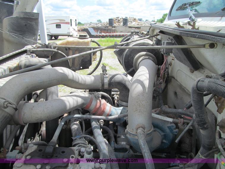 image for item K5739 2000 International 4700 bucket truck