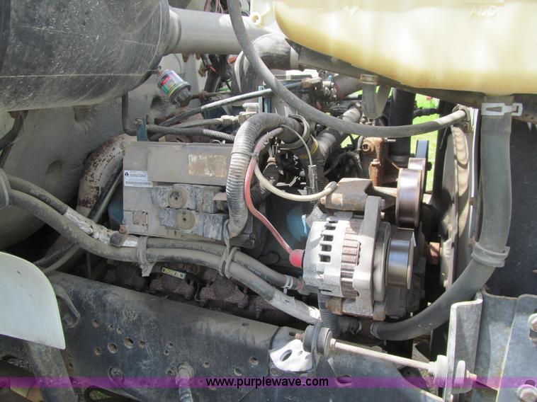 image for item K5739 2000 International 4700 bucket truck