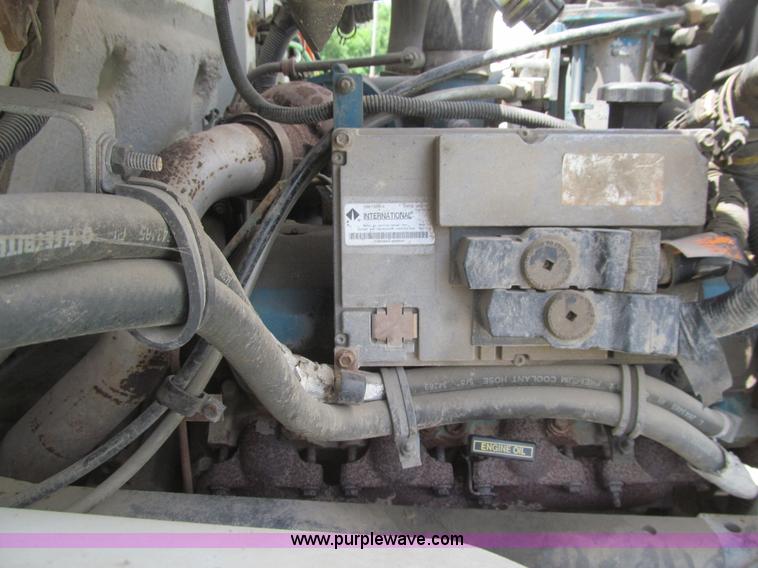 image for item K5739 2000 International 4700 bucket truck