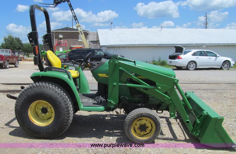 image for item K5748 2003 John Deere 4210 MFWD tractor