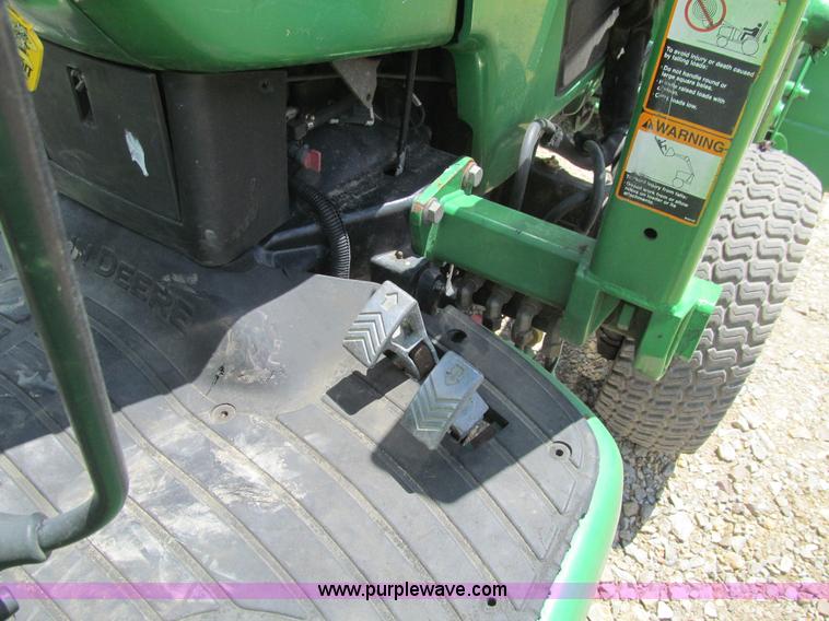 image for item K5748 2003 John Deere 4210 MFWD tractor