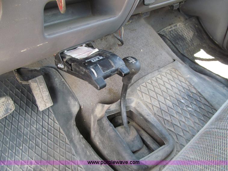 image for item K5749 1997 Ford F250 HD XL pickup truck