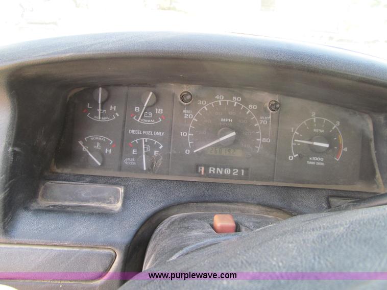 image for item K5749 1997 Ford F250 HD XL pickup truck