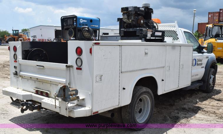image for item K6100 2006 Ford F550 service truck