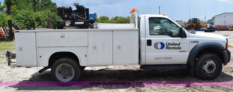 image for item K6100 2006 Ford F550 service truck