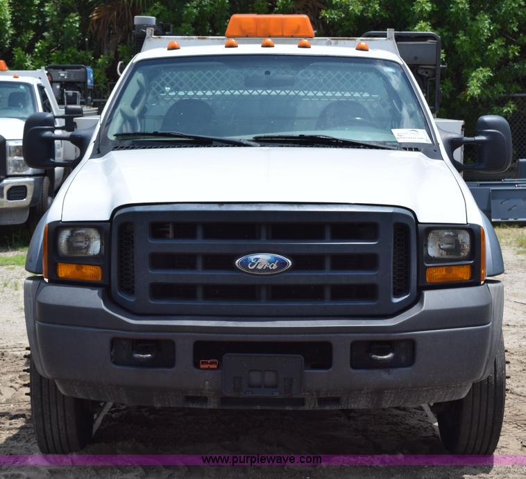 image for item K6100 2006 Ford F550 service truck