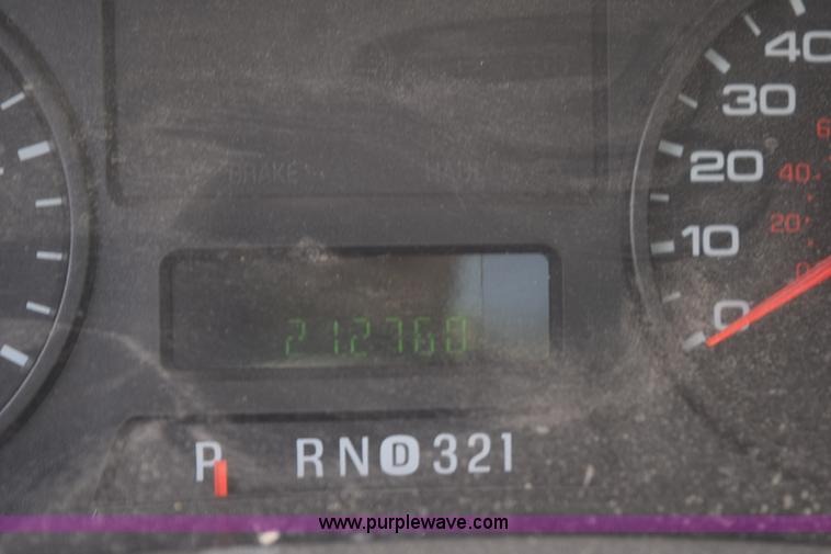 image for item K6100 2006 Ford F550 service truck