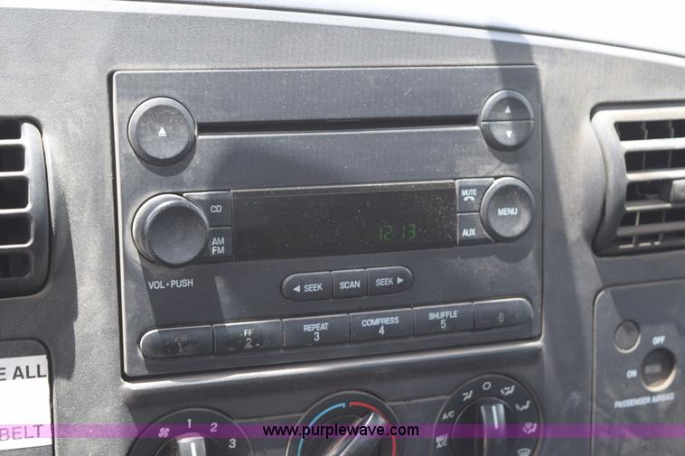 image for item K6100 2006 Ford F550 service truck