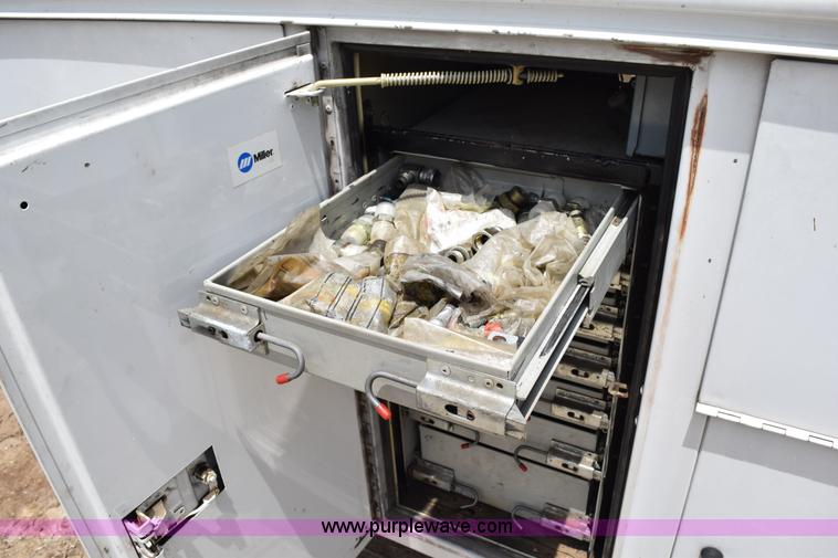 image for item K6100 2006 Ford F550 service truck