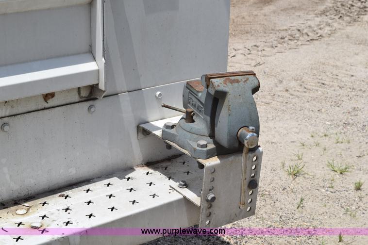 image for item K6100 2006 Ford F550 service truck