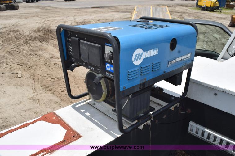 image for item K6100 2006 Ford F550 service truck