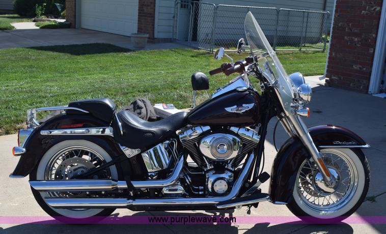 image for item K6179 2006 Harley Davidson Softail Deluxe motorcycle