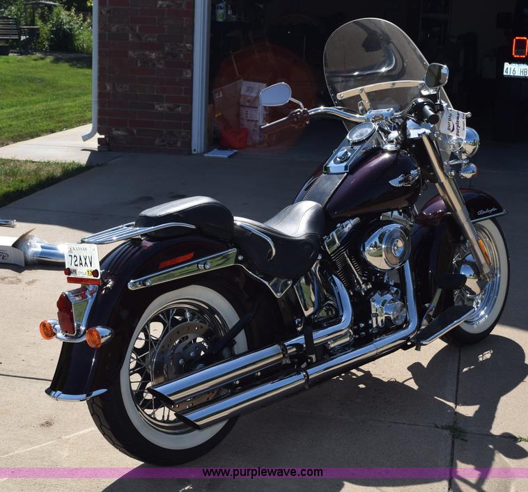 image for item K6179 2006 Harley Davidson Softail Deluxe motorcycle